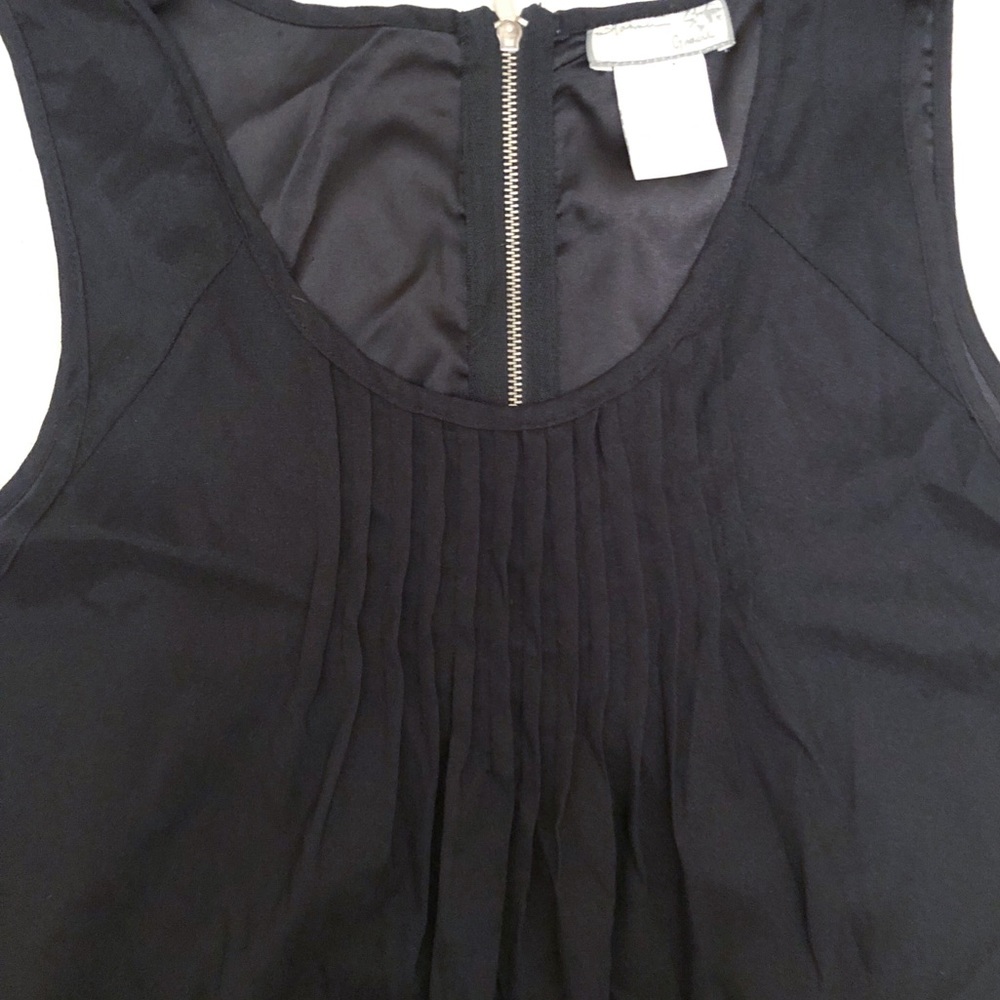 Hanna & Gracie | Black Front Pleated Tank Top
